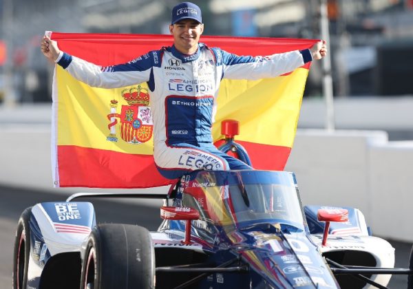 El equipo Red Bull Racing ha puesto su atención en el piloto español Álex Palou como posible compañero de Max Verstappen