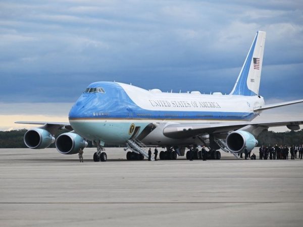 El gobierno de Donald Trump está próximo a aceptar un avión de lujo, valorado en 400 millones de dólares.