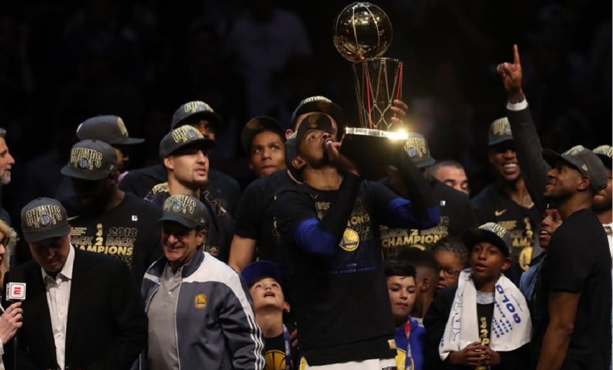 El jugador Kevin Durant pertenece a la plantilla de los Houston Rockets de la NBA. FOTO: easymoneysniper (Instagram).