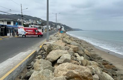 El malecón de la parroquia Crucita, en el cantón Portoviejo, se cerró  al tránsito vehicular desde las primeras horas de este miércoles