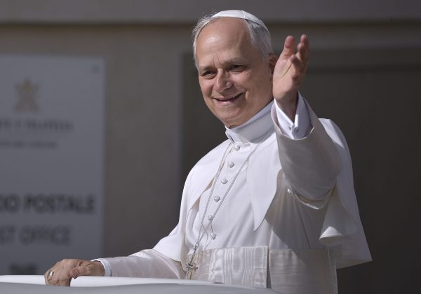 El papa León XIV confirma que el Vaticano está dispuesto a ser anfitrión de las negociaciones de paz entre Rusia y Ucrania