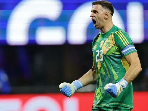 El portero argentino Emiliano Martínez.