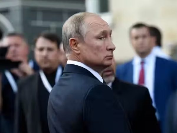 El presidente ruso, Vladimir Putin, propuso iniciar negociaciones “directas” y “sin condiciones previas” con Ucrania.