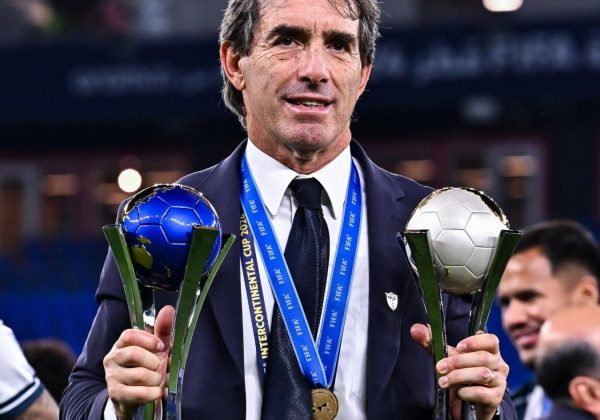 El técnico uruguayo Guillermo Almada.