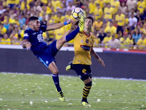 Emelec liquida deuda con Leandro Vega y queda habilitado para fichar refuerzos