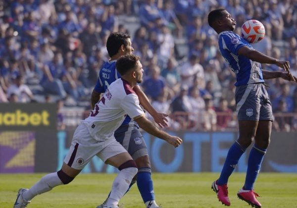 Emelec vence 2-0 a Vino tinto en la fecha 19 de la LigaPro, el segundo gol llegó a los pocos segundos de finalizar el encuentro. (API).