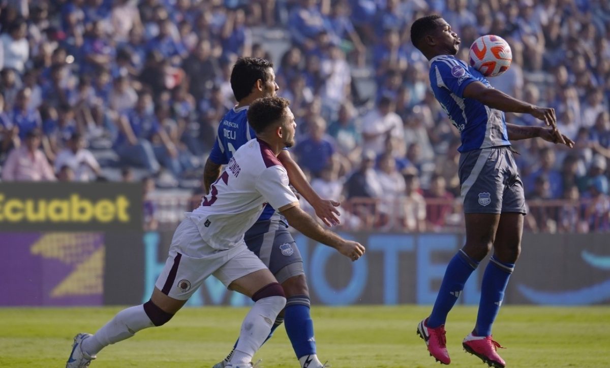 Emelec vence 2-0 a Vino tinto en la fecha 19 de la LigaPro, el segundo gol llegó a los pocos segundos de finalizar el encuentro. (API).