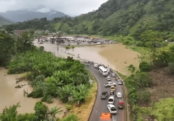 Emergencia en Cumbaratza :Lluvias intensas y minería ilegal agravan inundaciones en Zamora Chinchipe