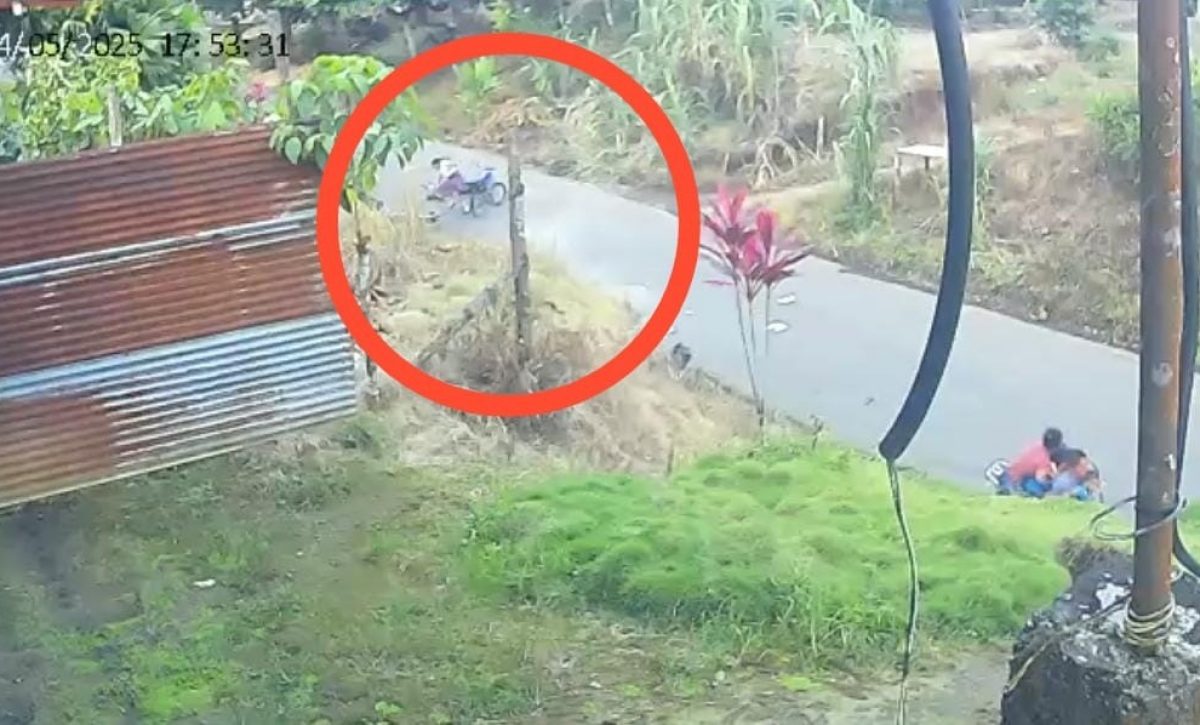 En la imagen se observa la velocidad con la que conducía uno de los motociclistas que resultó herido.