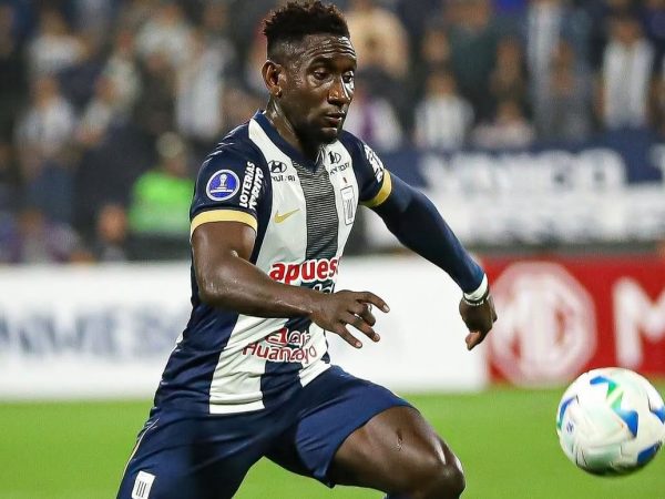 Eryc Castillo, duda para el duelo de Alianza Lima