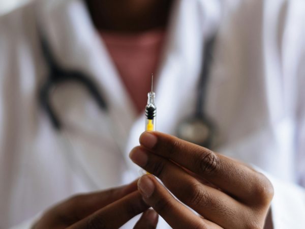 Estados Unidos aprueba uso de lenacapavir, medicamento contra el VIH que reduce la transmisión en el el 99.9 %. (Pexels).