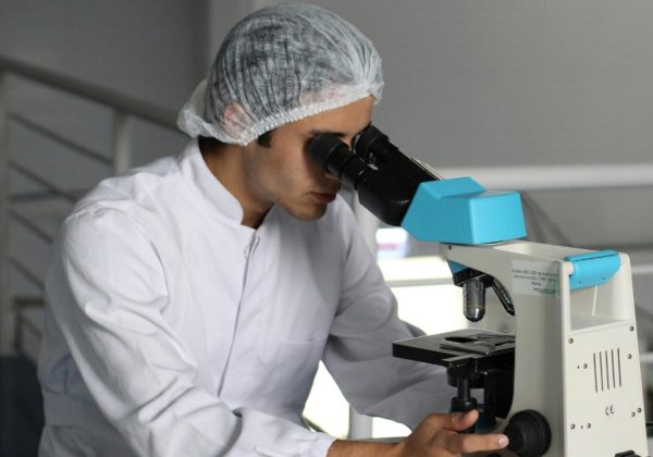 Estas son las únicas universidades ecuatorianas que cumplen con el requisitos impuestos por Argentina tras escándalo en examen de residencias médicas. (Pexels)