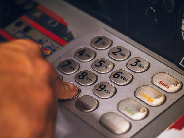 Este banco ecuatoriano está entre las mejores entidades financieras de Latinoamérica, según recopila Global Finance Magazine. (Pexels)