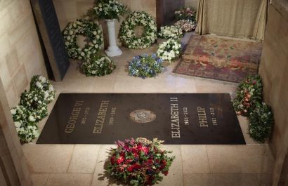Casa Real.- La Casa Real británica publica la primera fotografía de la lápida de Isabel II