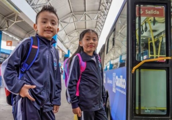 Expresos escolares del Trolebús y la Ecovía listos para el retorno a clases en Quito