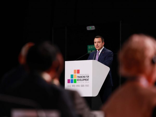 FFD4 Daniel Noboa propone mecanismo multilateral para el reperfilamiento de la deuda soberana