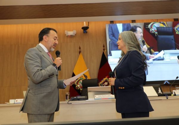 Fernanda Racines fue reelecta como vicealcaldesa de Quito con amplio apoyo