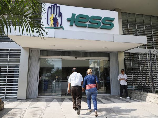 Afiliación al IESS: Obligación desde el primer día de trabajo en Ecuador.