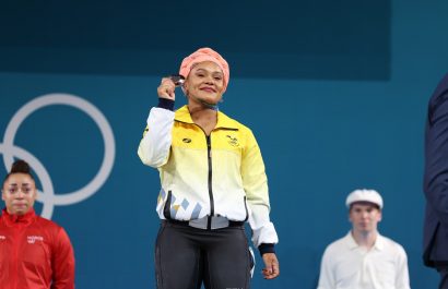 La pesista ecuatoriana Neisi Dajomes durante su participación en los Juegos Olímpicos de París.