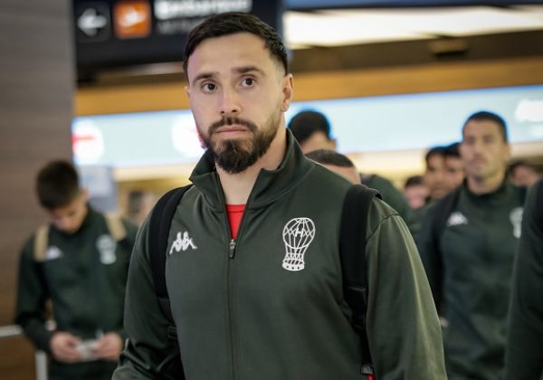 Hernán Galíndez brilla en la derrota de Huracán ante Once Caldas.