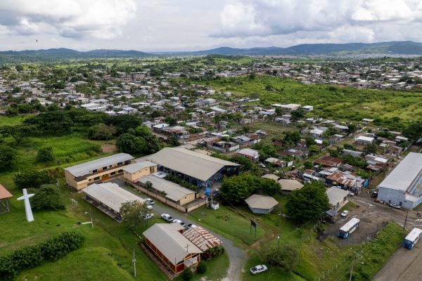 Los títulos facilitan el acceso a servicios básicos como agua potable, alcantarillado y electricidad en Guayaquil.