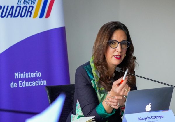 Gremios de docentes se reúnen con la ministra de Educación para hablar sobre la seguridad en los establecimientos educativos. (Ministerio de Educación).