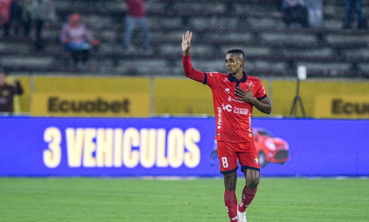 El delantero ecuatoriano FIdel Martínez salió de El Nacional y ahora Vinotinto busca fichar al ofensivo.
