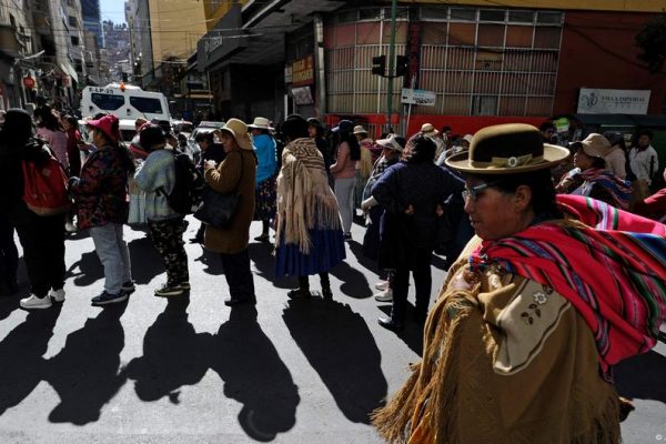 Gobierno de Bolivia admite imposibilidad de restablecer orden en el Trópico.