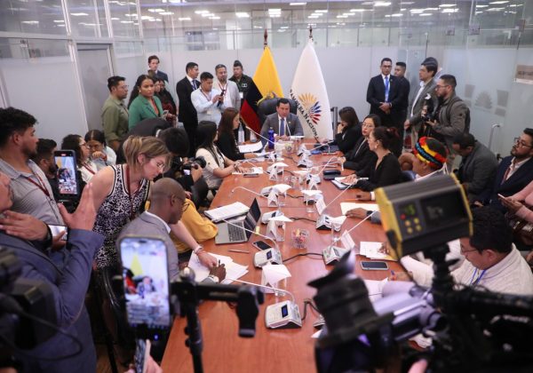 La Comisión de Fiscalización de la Asamblea Nacional decidió no continuar con el juicio político contra el ministro de Defensa, Gian Carlo Loffredo.