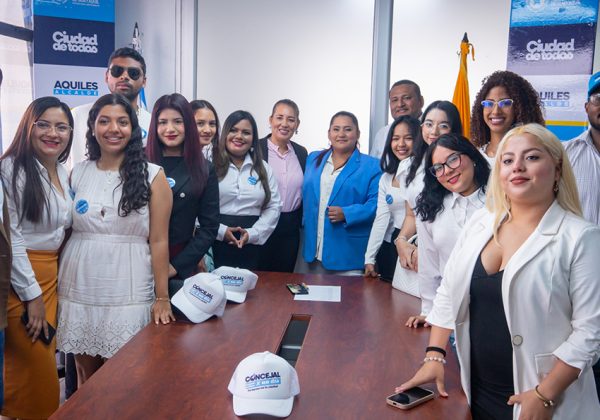 El Municipio de Guayaquil abrió sus puertas a universitarios con un programa piloto que fomenta liderazgo juvenil y participación ciudadana.