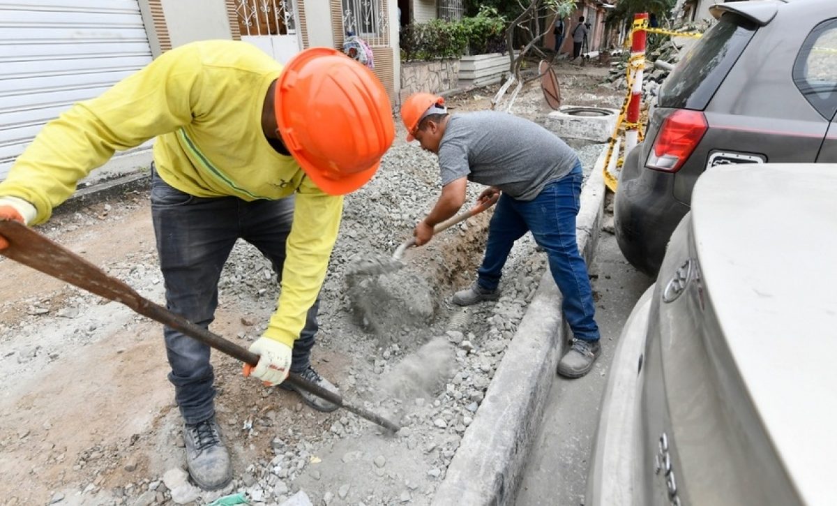 Municipio de Guayaquil mejora infraestructura vial y servicios básicos en tres sectores de Martha de Roldós