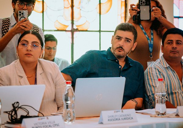 El alcalde de Guayaquil planteó colaborar con el Estado en seguridad mediante tecnología y patrullajes conjuntos.