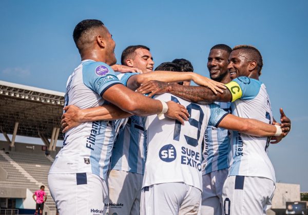 Guayaquil City goleó 3-0 a Imbabura y escaló al tercer puesto en la Serie B