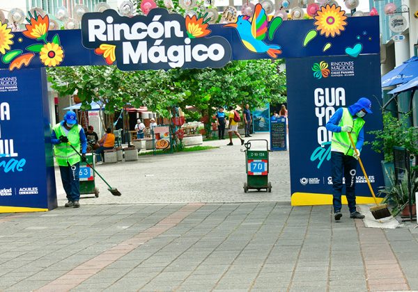 Guayaquil vivió una jornada masiva por el Día del Niño con juegos, espectáculos y limpieza intensiva tras el paso de más de 40.000 personas.