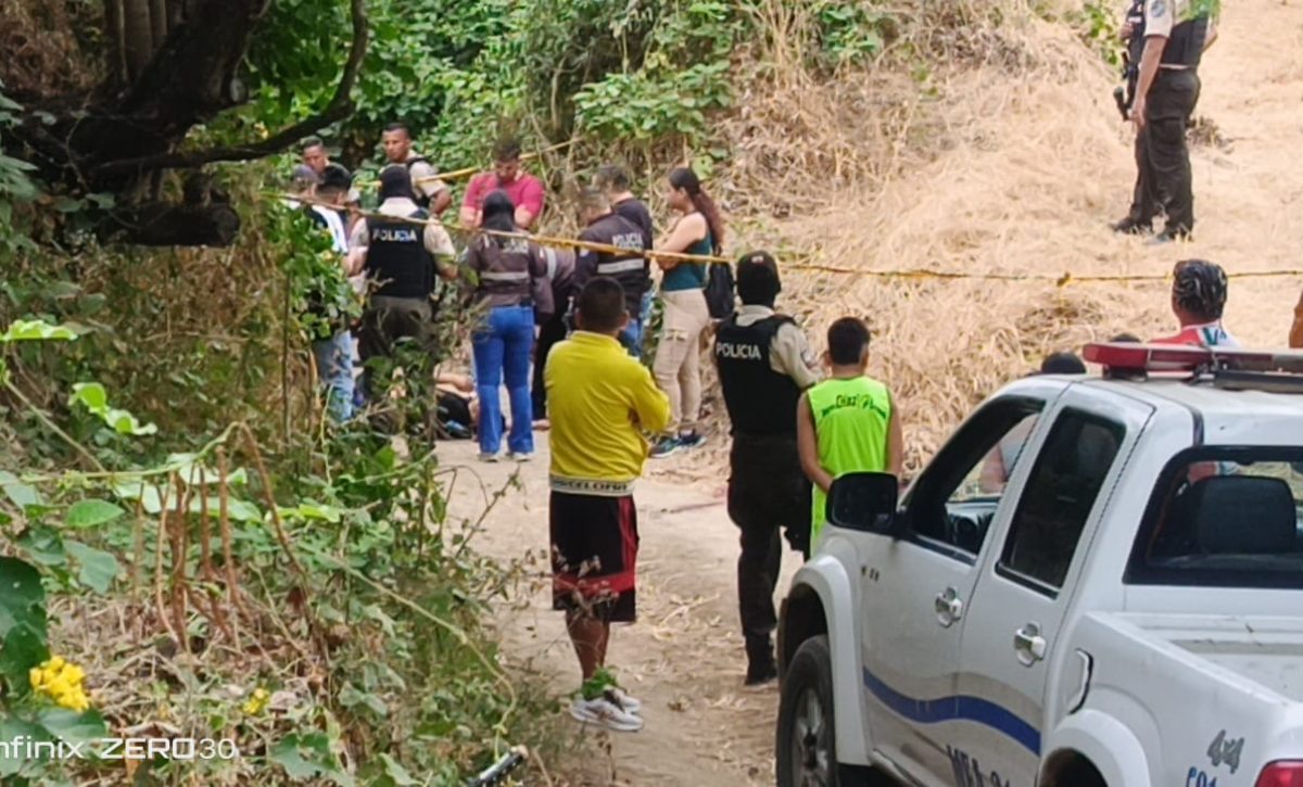 Hallan el cuerpo de un hombre baleado en el sector Loma de los Vientos de Picoazá, en Portoviejo