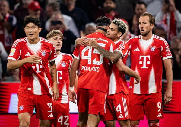 Harry Kane y Michael Olise lideran la goleada de Bayern Múnich ante Leipzig