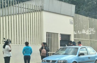 Hombre llegó sin vida al hospital en un taxi investigan si fue accidente o asesinato