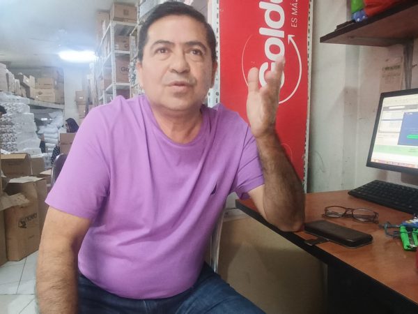 Galo Dávila, nació en Convento, parroquia rural de Chone, Manabí. Llegó a Manta hace más de 25 años. En la parroquia Tarqui, fundó Galiplaz