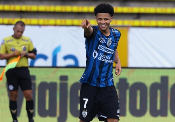 Independiente del Valle evalúa propuestas por el traspaso de Patrick Mercado