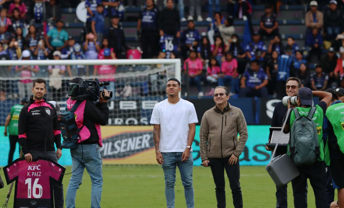 Independiente del Valle se despide de Kendry Páez durante su partido ante Mushuc Runa