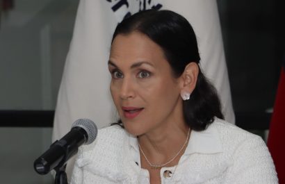 Inés Manzano, ministra de Energía y Minas, asegura que el servicio de electricidad está garantizado en Ecuador. (X).