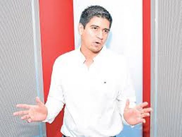 Jaime Estrada y Raúl Chávez dejan la Revolución Ciudadana