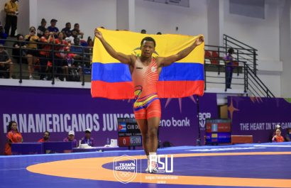 Jeremy Peralta gana oro en lucha grecorromana y clasifica a Lima 2027