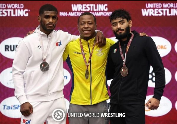 Jeremy Peralta se corona campeón panamericano senior de lucha en Monterrey