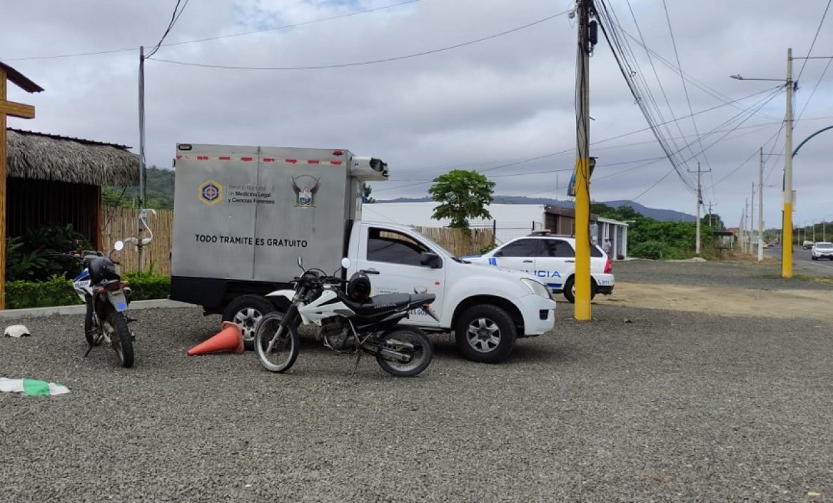 Jessica Palma, una mujer de 28 años, fue asesinada este lunes 16 de junio del 2025 dentro de un restaurante en el cantón Montecristi,