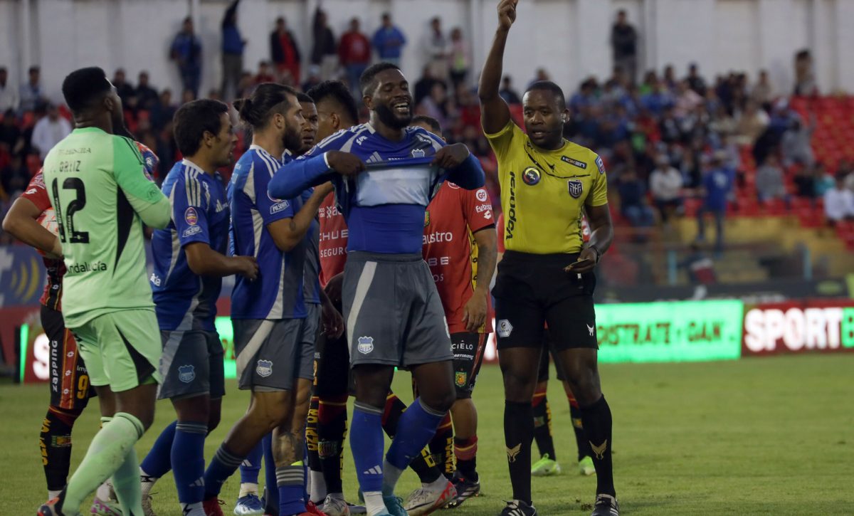 Joao Quiñónez lidera la lista de 'los más UFC' de la LigaPro, conozca qué jugadores son los más expulsados este año