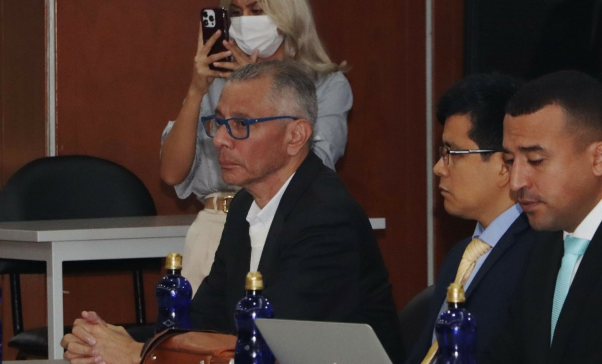 Jorge Glas y Carlos Bernal son sentenciados a 13 años de cárcel como coautores de peculado en el caso Reconstrucción de Manabí
