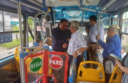 Jueza ordena retiro de torniquetes en buses urbanos de Santo Domingo