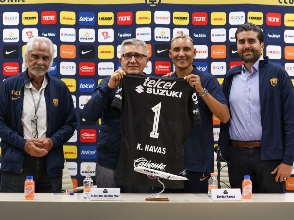 Keylor Navas es presentado como nuevo arquero de Pumas para el Apertura 2025