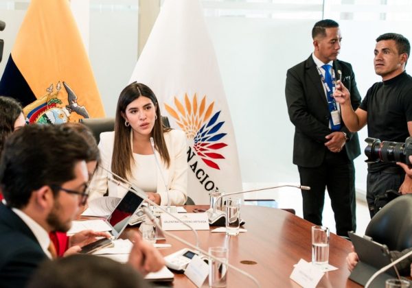 La Comisión de Desarrollo Económico aprueba informe para segundo debate del proyecto de Ley de Transparencia Social. (AN)